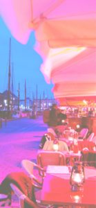 夜のオープンカフェ2