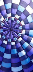 ストライプの熱気球1