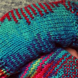 鮮やかなニットの手袋2