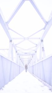 雪が積もった橋1