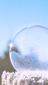 球体の中の冬景色1