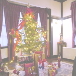 アメリカのクリスマスツリーとプレゼント2