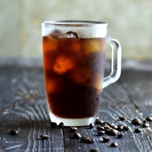 コーヒー豆とアイスコーヒー1