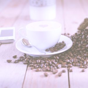 コーヒー豆とホットコーヒー2