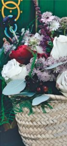 カゴに飾った花1