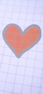 紙に書いたハート