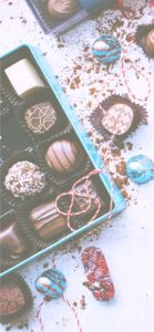 ブルーの箱入りチョコレート2