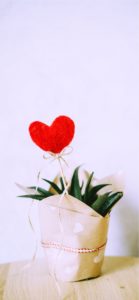 プレゼントラッピングとハート1