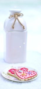 陶器とハートのクッキー1