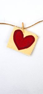 白い壁にハート1