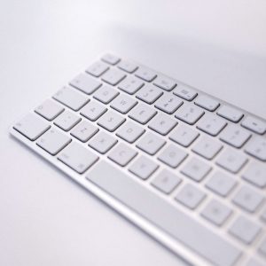 白いキーボード1