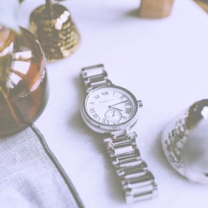 シルバーの時計2