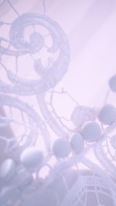 白いレースとくるみボタン2