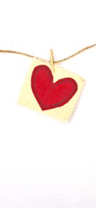 白い壁にハート1