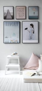 白い部屋とフレームアート