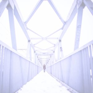 雪が積もった橋2