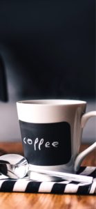 黒いマグカップ