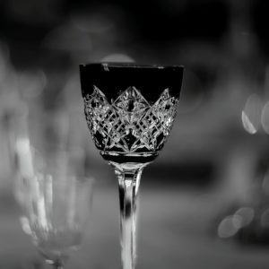 繊細な細工のグラス