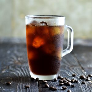 コーヒー豆とアイスコーヒー1