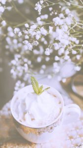 かすみ草とコーヒー2