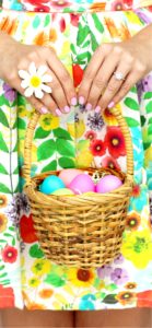 イースターエッグと女の子1