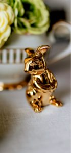 金色のイースターラビット1