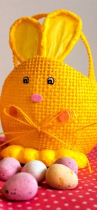 ウサギのカゴと卵3