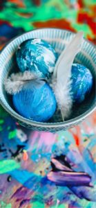 青のアートの卵1