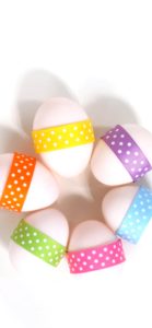 ドットのリボンの卵1