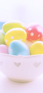 器に盛ったイースターエッグ2