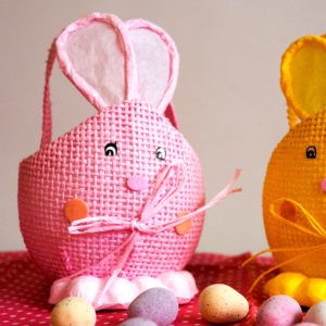 ピンクのイースターラビットのバスケット1