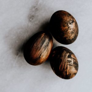 金色のアートな卵1