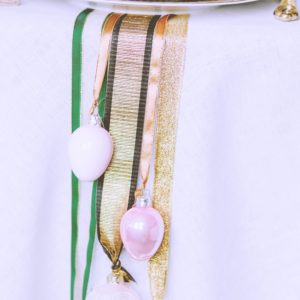 テーブルクロスのイースター飾り2