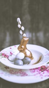 テーブルのイースターラビット1