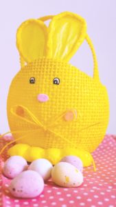 黄色のウサギのバスケット1