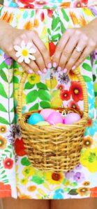 女の子とイースターエッグ1