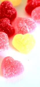 黄色のハートのグミ