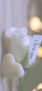 白いバラとソープ