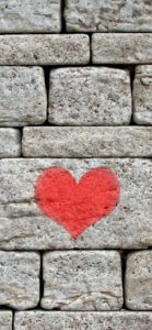 石壁に書いたハート1