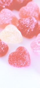 赤とピンクのグミ1