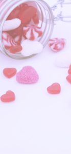 赤いハートのグミ3