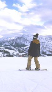 雪山とスノーボーダー2