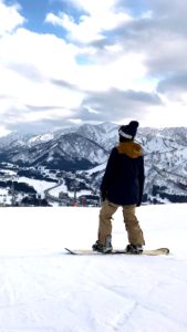 雪山とスノーボーダー1