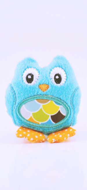 みみずくのぬいぐるみ