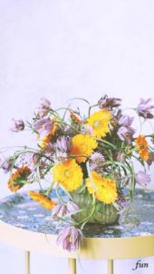 やわらかく飾った花