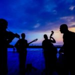 iPhone11・iPhoneXRのロック画面・ホーム画面音楽の無料壁紙配信中