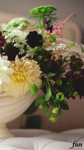 大人なイメージのアレンジの花