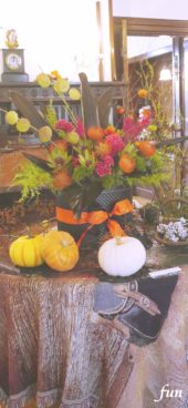 秋の飾りとカボチャ