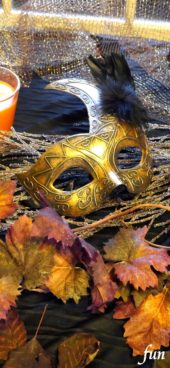 ハロウィンパーティの仮面