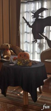 魔女のシルエット